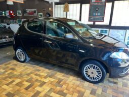 Lancia Ypsilon 1.2 69 CV 5 porte NEOPATENTATO pieno