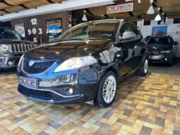 Lancia Ypsilon 1.2 69 CV 5 porte NEOPATENTATO pieno