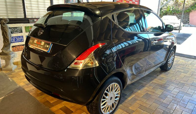 Lancia Ypsilon 1.2 69 CV 5 porte NEOPATENTATO pieno