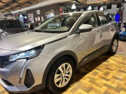 PEUGEOT 3008 1.5 HDI 130 CV 2021 pieno