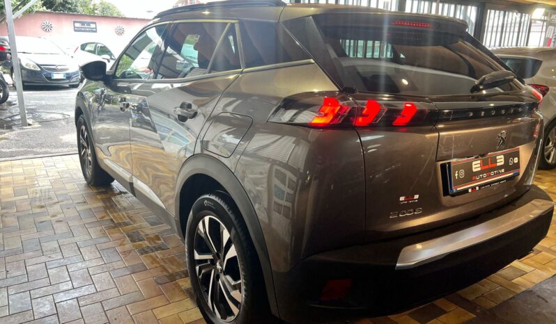 PEUGEOT 2008 II 1.5 HDI 130 CV 11/2021 pieno