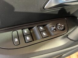 PEUGEOT 2008 II 1.5 HDI 130 CV 11/2021 pieno