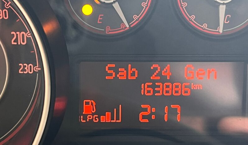 Fiat Punto 1.4 GPL NEOPATETAT0 pieno