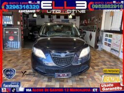 Lancia Ypsilon 1.2 69 CV 2015 NEOPATENTATO pieno