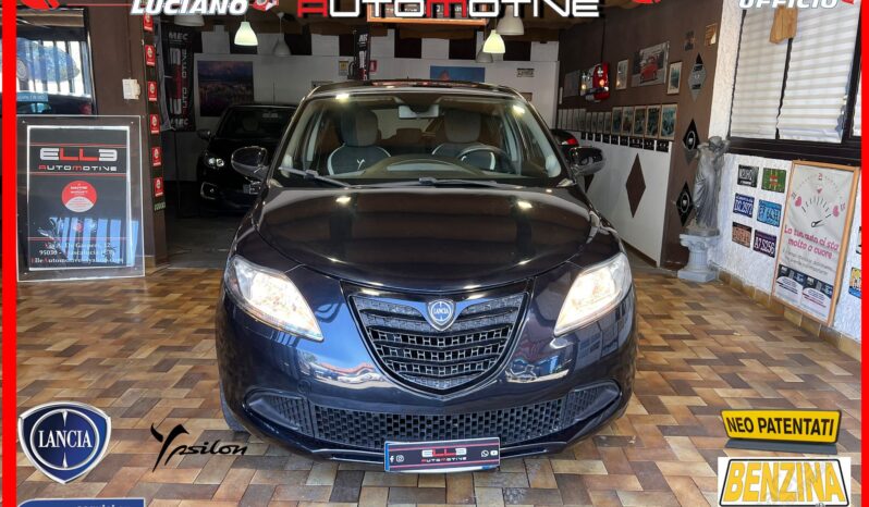Lancia Ypsilon 1.2 69 CV 2015 NEOPATENTATO pieno