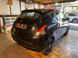 Lancia Ypsilon 1.2 69 CV 2015 NEOPATENTATO pieno