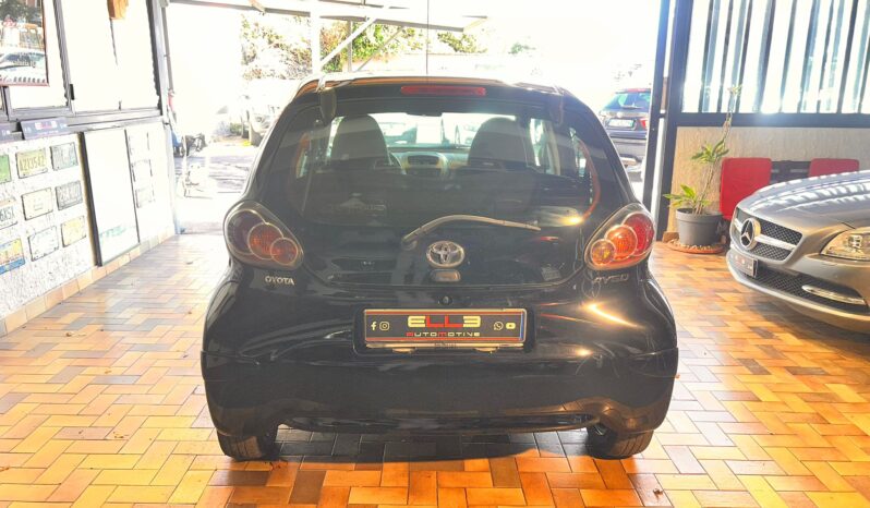 Toyota Aygo 1.0 5 porte NEOPATENTAO pieno