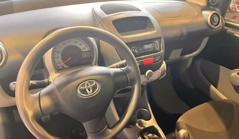 Toyota Aygo 1.0 5 porte NEOPATENTAO pieno