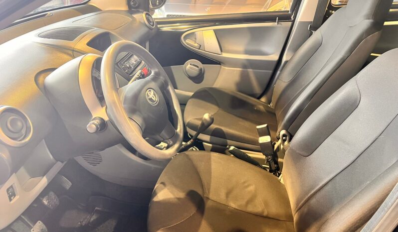 Toyota Aygo 1.0 5 porte NEOPATENTAO pieno
