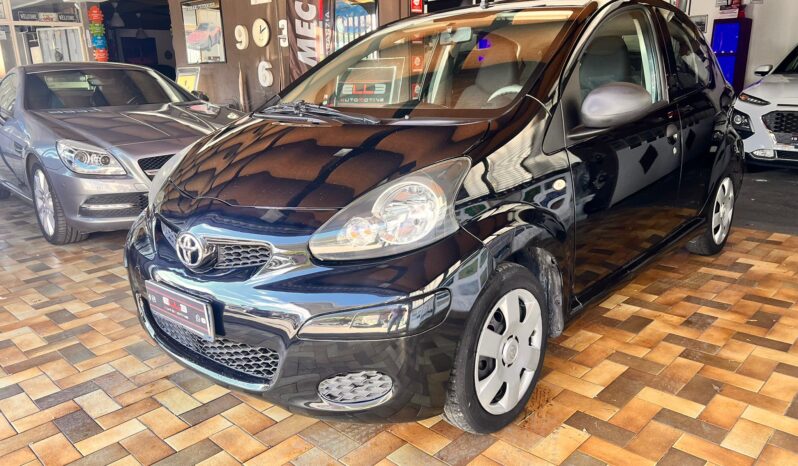 Toyota Aygo 1.0 5 porte NEOPATENTAO pieno