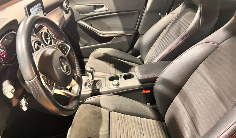 Mercedes-benz CLA 200 d Premium 80000 KM pieno