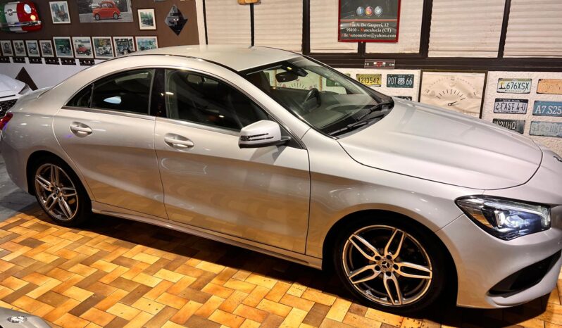 Mercedes-benz CLA 200 d Premium 80000 KM pieno