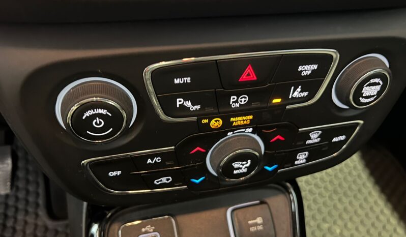 Jeep Compass 1.6 MTJ Limited pieno