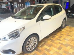 Peugeot 208 1.6 HDi 75 CV 2018 pieno