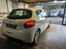Peugeot 208 1.6 HDi 75 CV 2018 pieno