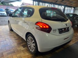 Peugeot 208 1.6 HDi 75 CV 2018 pieno