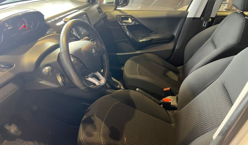 Peugeot 208 1.6 HDi 75 CV 2018 pieno