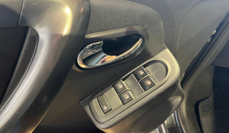 Dacia Duster 1.5 4×2 10/2014 pieno