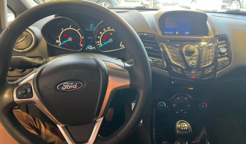 FORD FIESTA 1.5 TDCI 12/2014 pieno